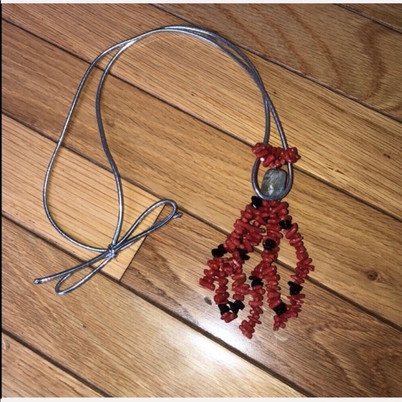 Coral and Onyx Necklace - Picture 8 of 8